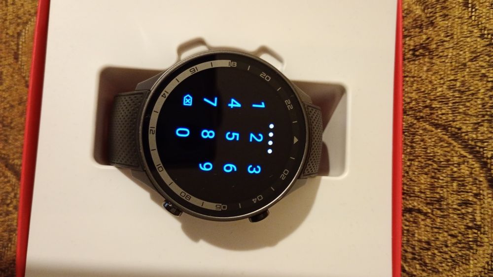 Смарт часовник OnePlus Watch 2R - плащай от китката с Google Pay (NFC)