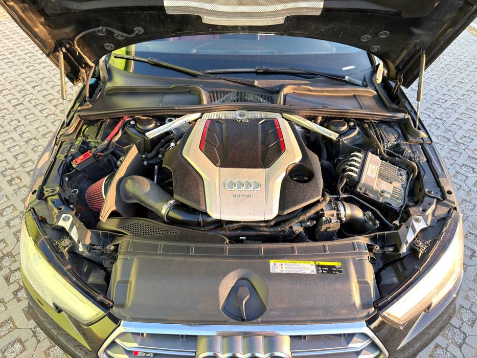 AUDI S4 B9 3.0TFSI На Части
