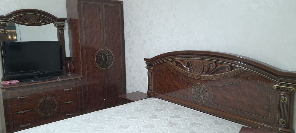 Своя квартира  в центре. Нукус улица напротив Пирамид, 1 нотариальная