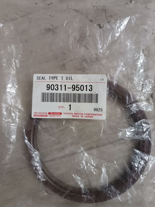 Задний сальник коленвала тойота