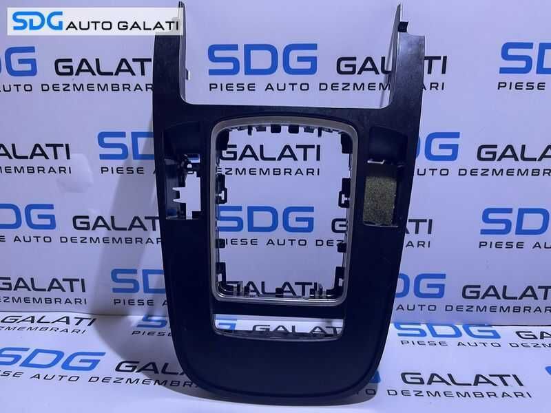 Rama Grila Ornament Consola Centrala Timonerie Maneta Schimbator Viteze Audi A4 B8 2008 - 2012 Cod 8K0864261