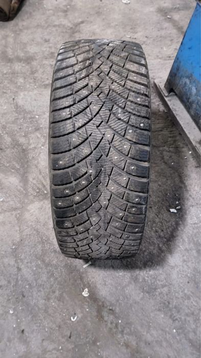 Продам шины зимние R20