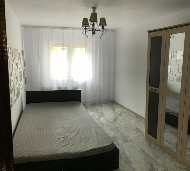 Inchiriez apartament cu 3camere