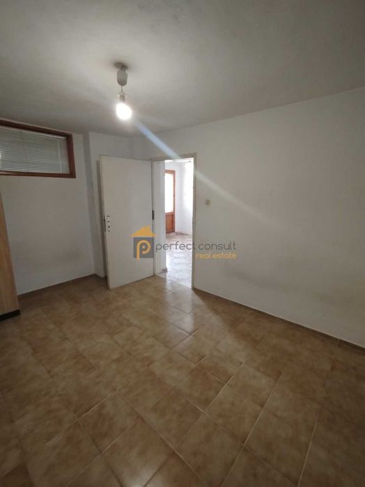 Продава се Многостаен апартамент в Пловдив, Младежки Хълм - 150 кв.м за 816 €/кв.м - Снимка #3