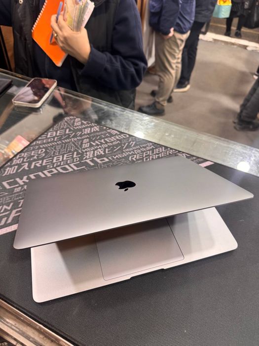 Macbook Air 2019 i5 SSD 128Gb ОЗУ 8GB Retina 2K
