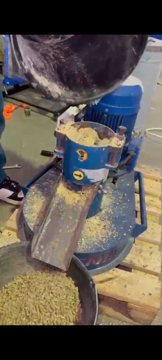 Granulator de peleti