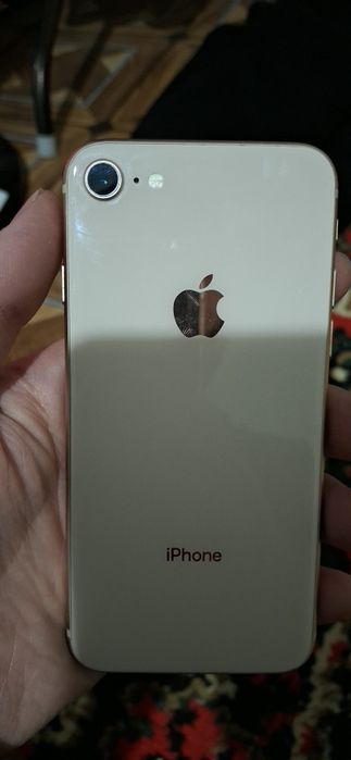 Iphone 8  600 ming