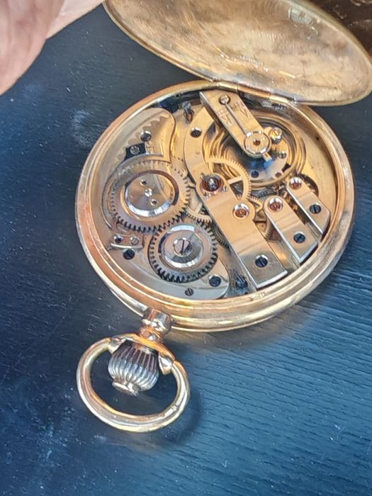 Продавам златен джобен часовник breguet