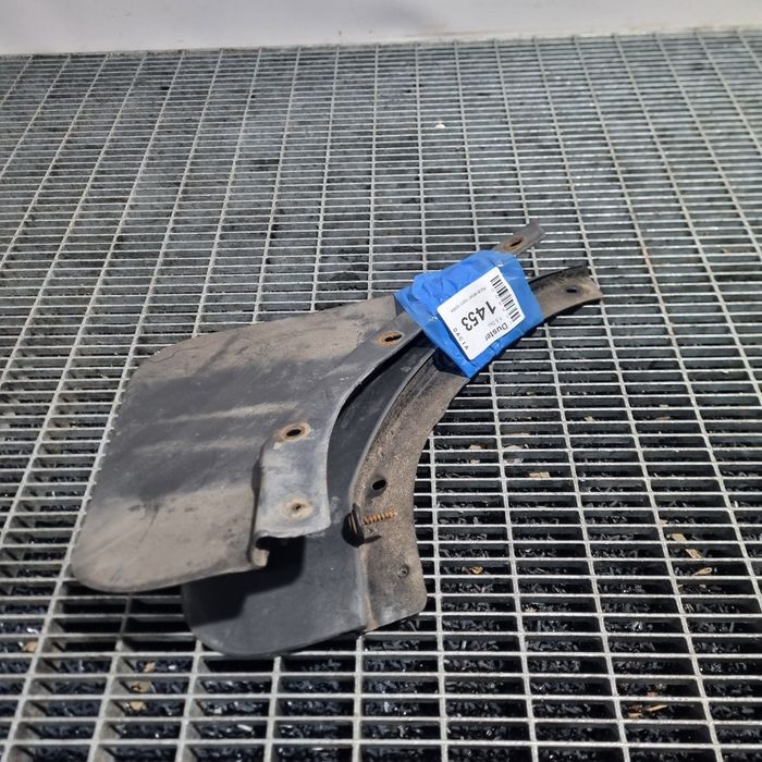 Aparatori noroi spate Dacia Duster (1453)