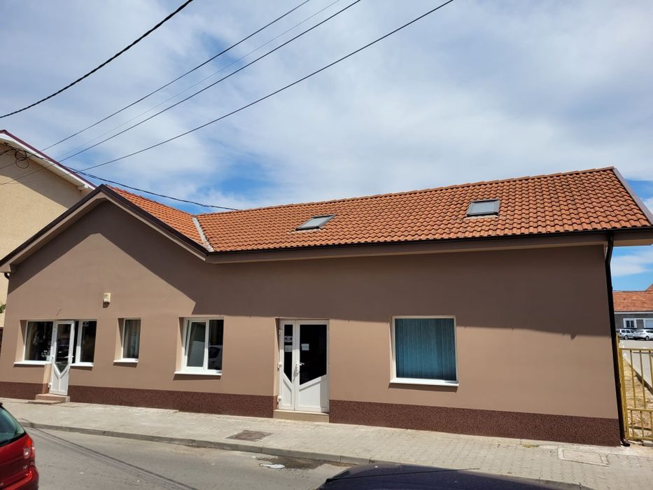 Magazin ultracentral de vânzare în Aleșd