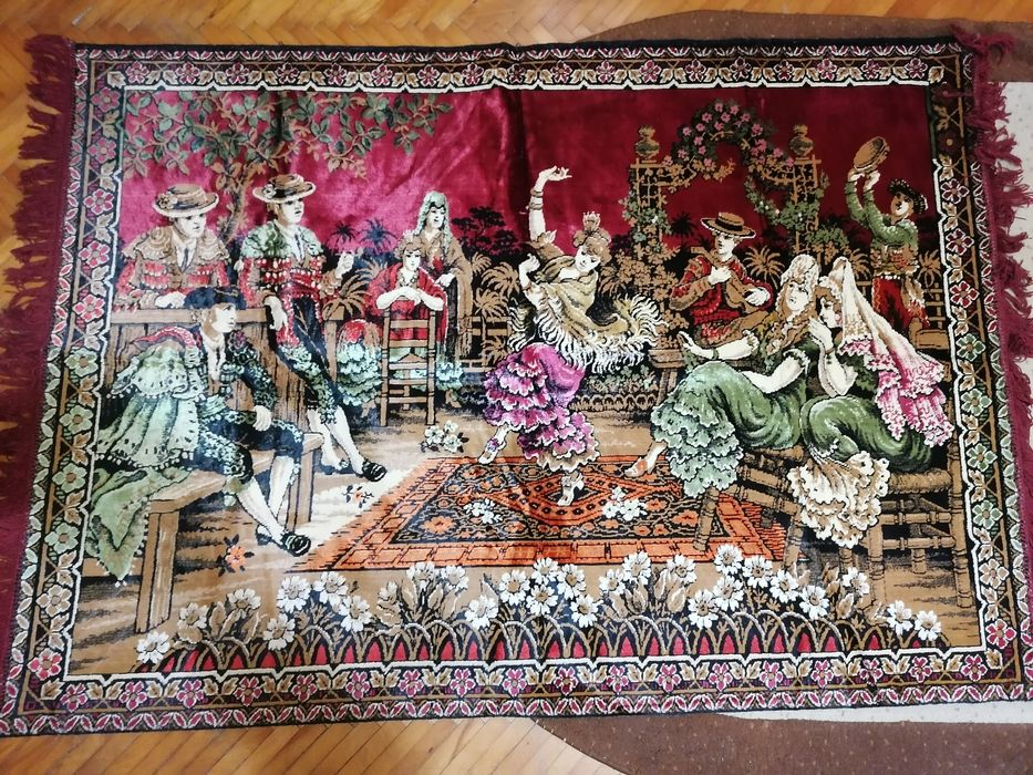 Vând carpete perete