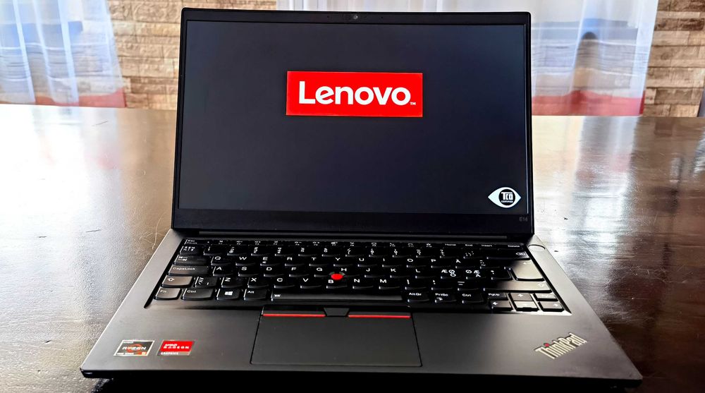 Продавам Гаранционнен Lenovo ThinkPad E14/IPSматFHDсKам/6x2.3ghzThr/8gb/nVme256gb/AmdRadeon/СветКB/6чБ