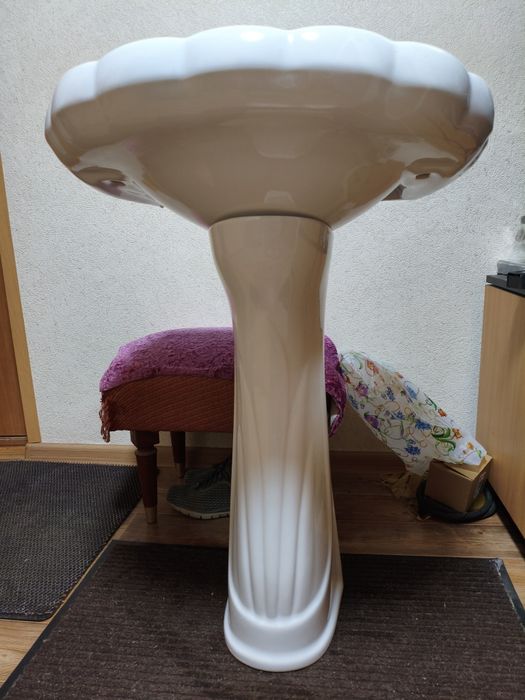 Раковина тюльпан в ванную