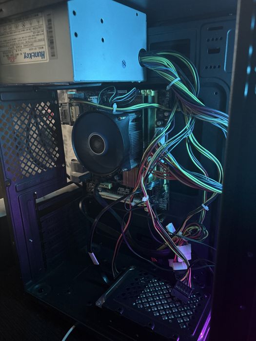 Продам материнку вместе с i7 4770
