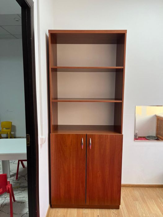 Продам шкафы офисные