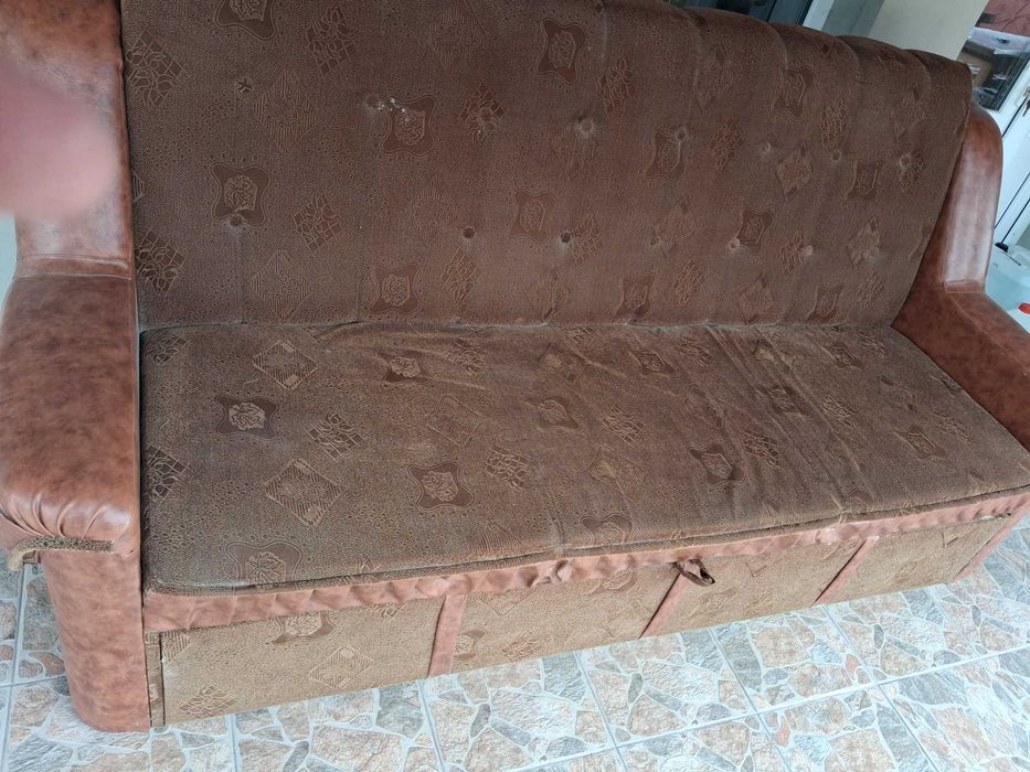 Vand canapea extensibila tip fotoliu