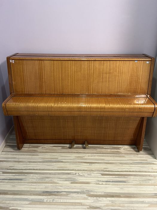 Продам фортепьяно Calisia