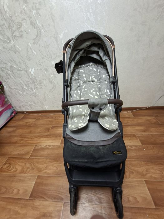 Продам коляску почти новый