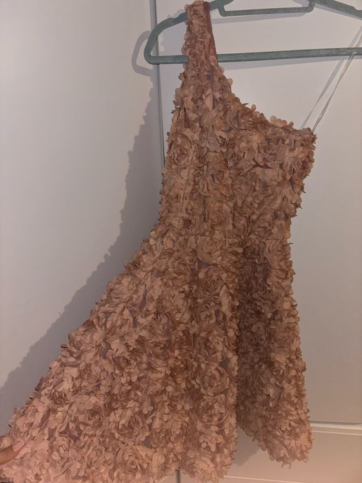 Запазени рокли за повод