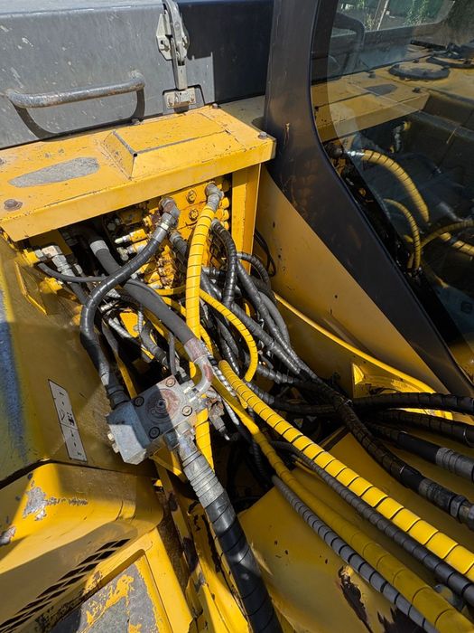 Экскаватор колесный Komatsu pw 130