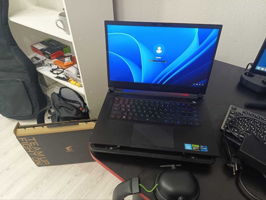 Игровой ноутбук Gigabyte Aorus 15 BKF