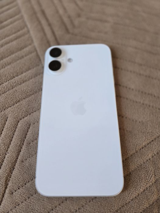 Продам Iphone 16 plus 128 Gb