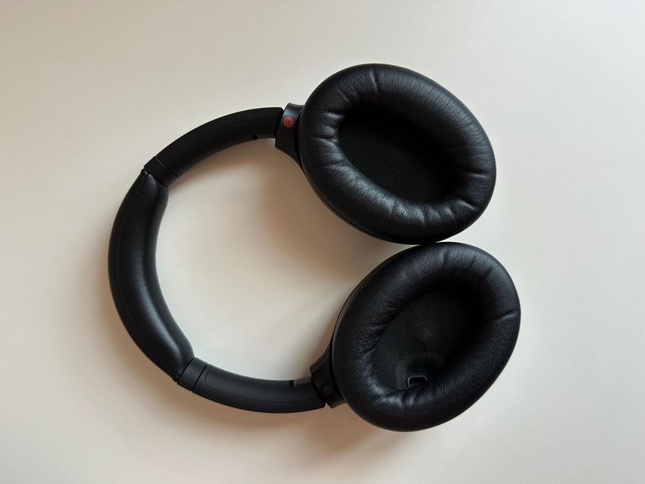 SONY безжични слушалки -WH1000XM4