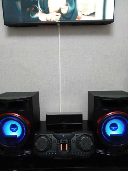 LG CL87 (2350Вт)