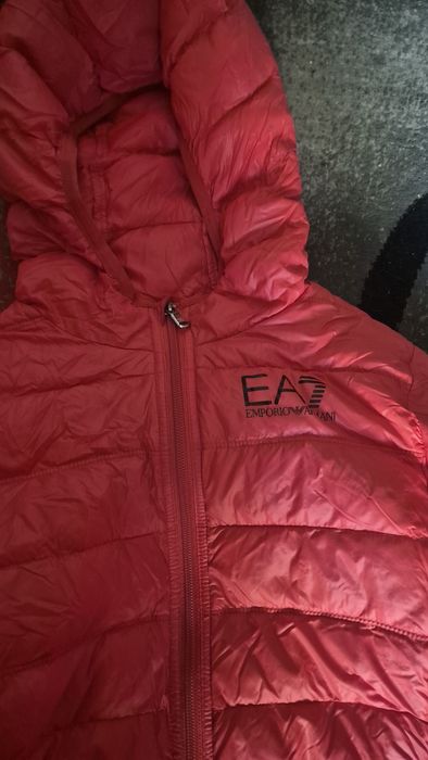 Vând geaca Emporio Armani