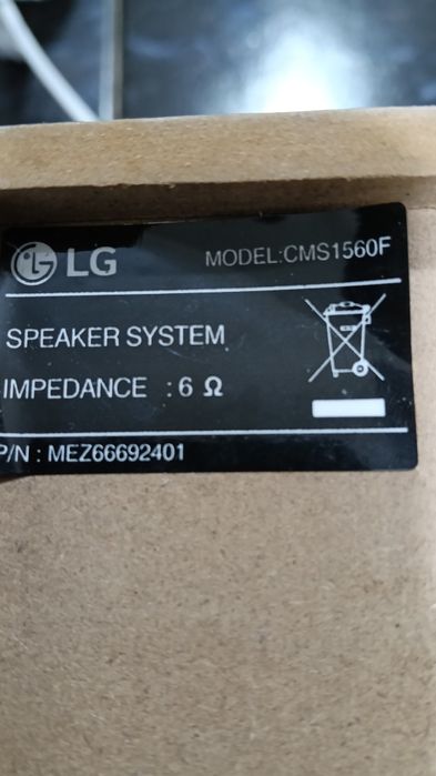 Boxe LG de 15 W pe 6 ohmi