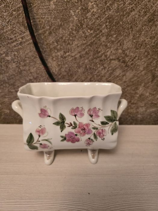 Сервиз  фарфоровый, сахарница кашпо