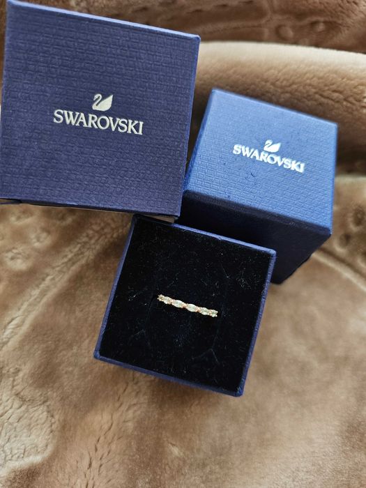 Swarovski пръстен розово злато