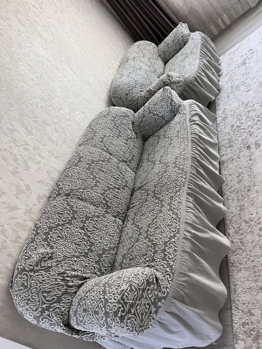 Диван, мини диван, кресло. В подарок чехлы.