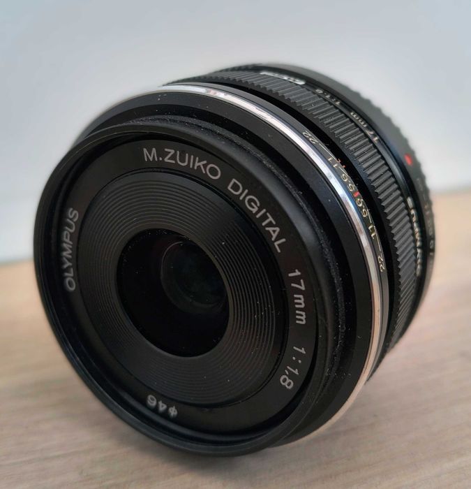 Rezervat - Olympus M.Zuiko 17mm f/1.8 Black – Stare foarte bună pentru Street & Travel