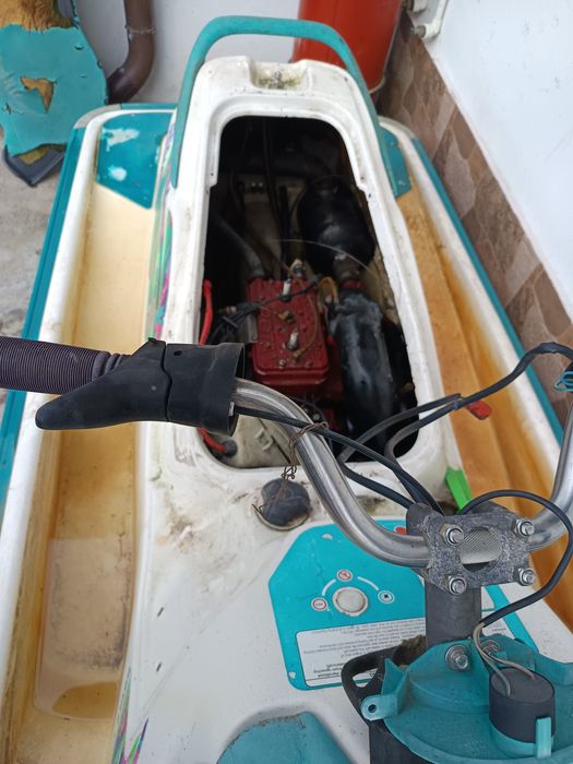 Dezmembrez skijet bombardier 650