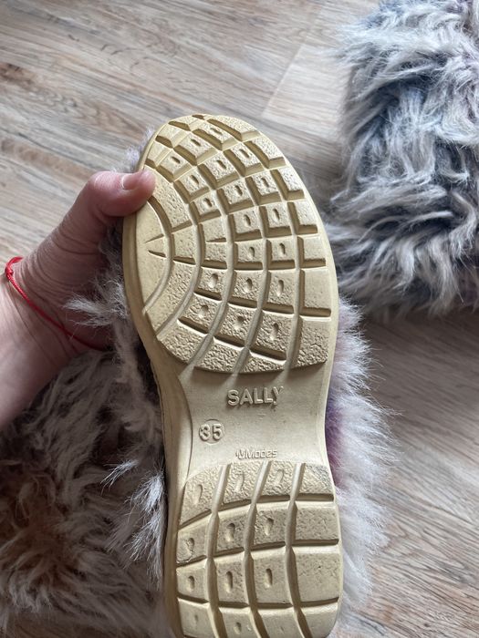 Рошави ботуши Sally