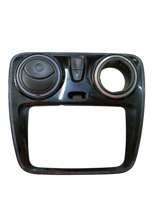 Grila De Ventilatie/Buto Avarie Dacia Lodgy 2012 - > 1.5 Dci K9K 846