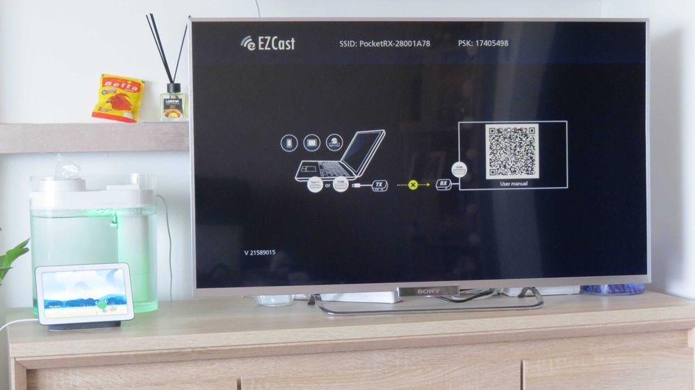 EZCast Pocket Wireless Display HDMI version Transmitter and Receiver