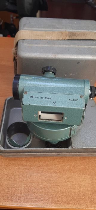 Продам нивелир  советский 1984 года.