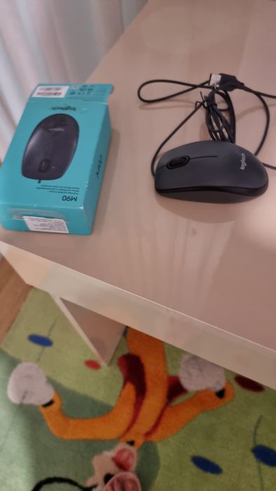 Продавам нови мишка за компютър