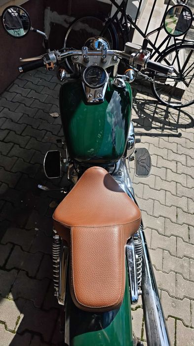 Motocicleta Honda Black Widow 750cc