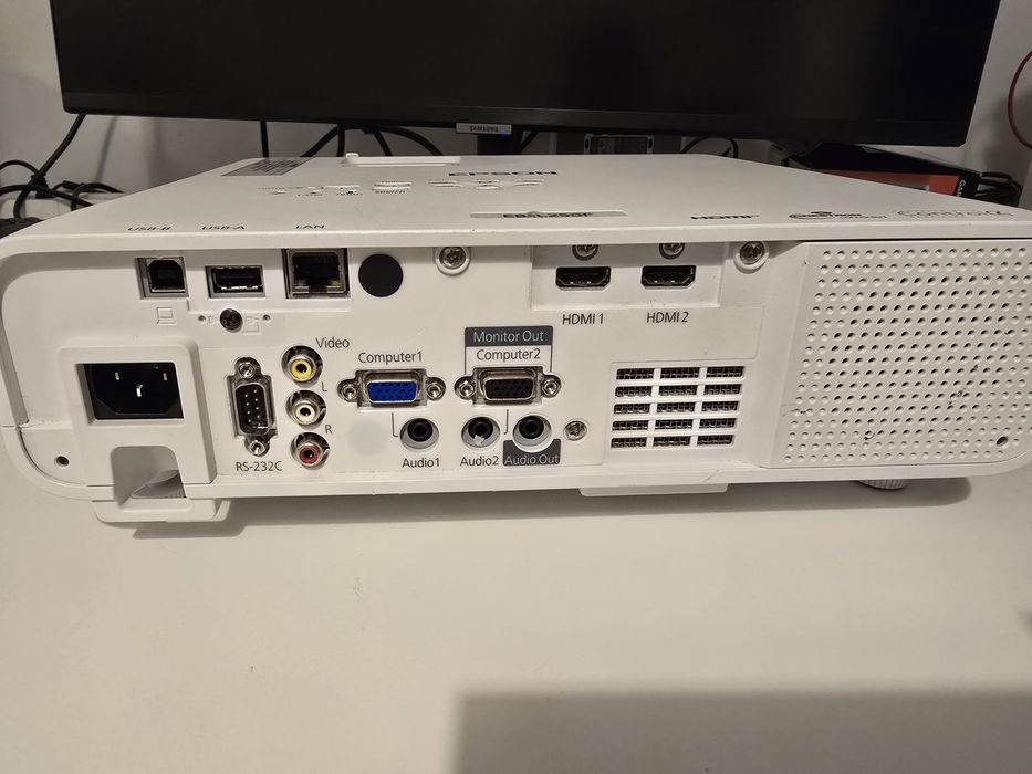 Videoproiector Epson EB-L250F Full Hd Laser