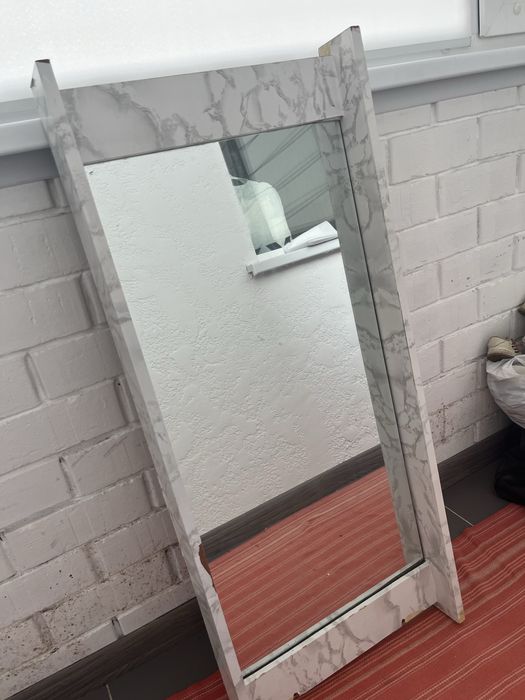 Зеркало настенное