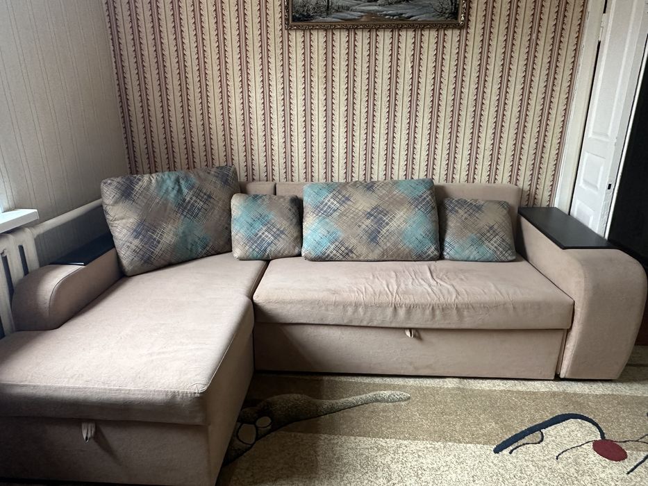 продам диван в отличном состоянии