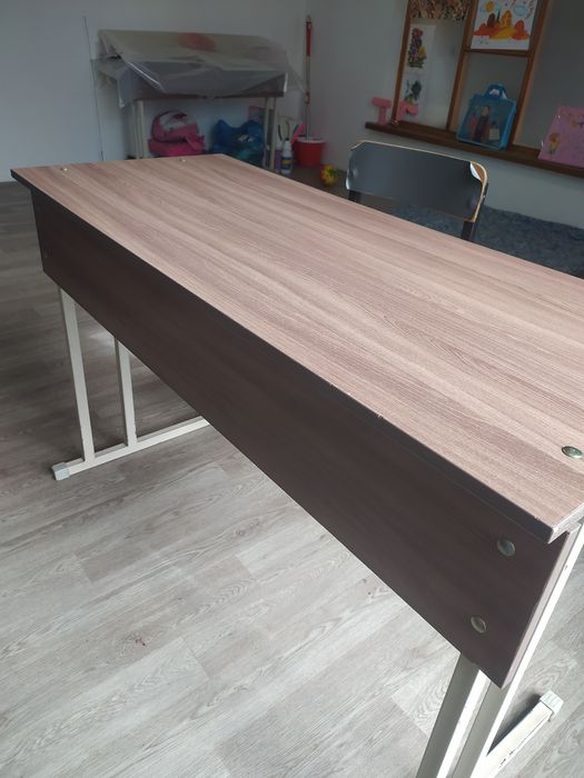 Парты школьные  продам