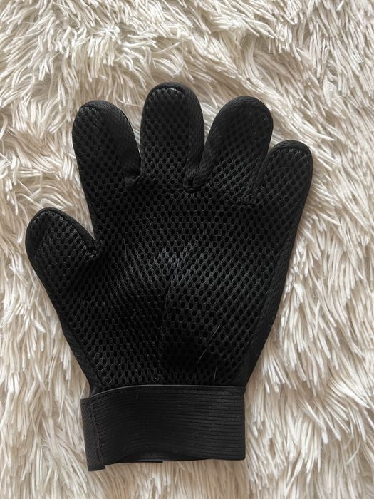 Щетка перчатка (пуходерка) для животных