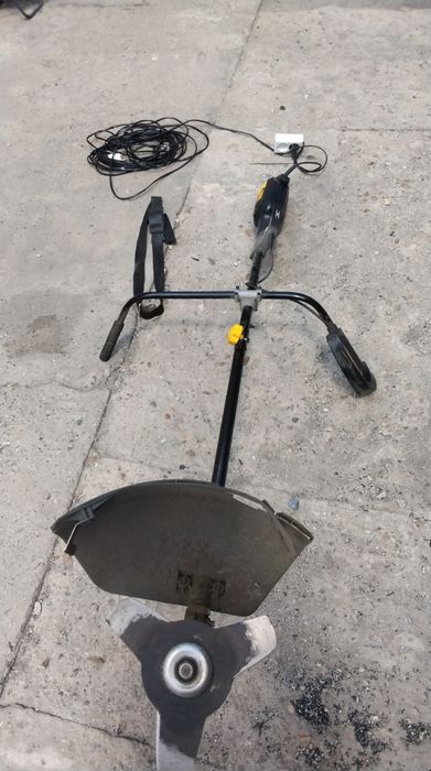 Триммер на 220 в