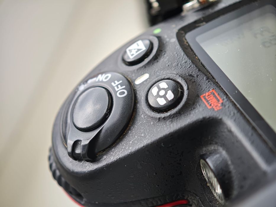 Nikon D7000 + obiectiv