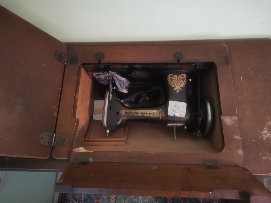 Шевна машина Typical ретро