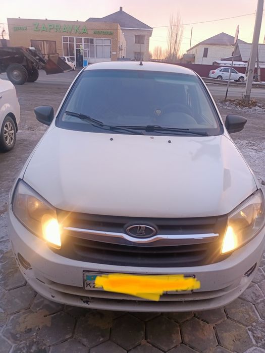 ВАЗ Лада гранта 2015 года